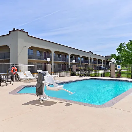 Quality Inn Near Parc Natchitoches-3